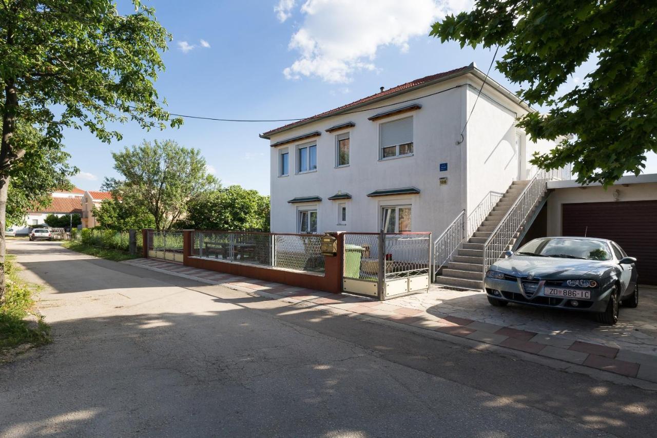 Apartment Twisting By The Private Pool Zadar Exterior photo